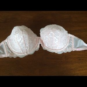 Multi-way strap or strapless bra from Pink